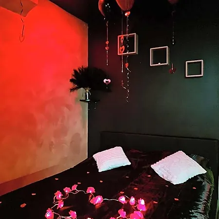 Liebeshotel Jacuzzi Lyon
