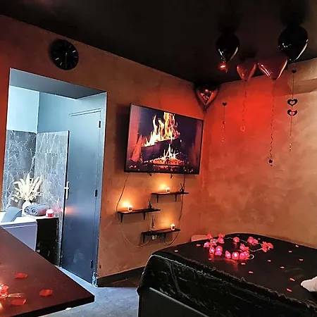 Jacuzzi Liebeshotel Lyon