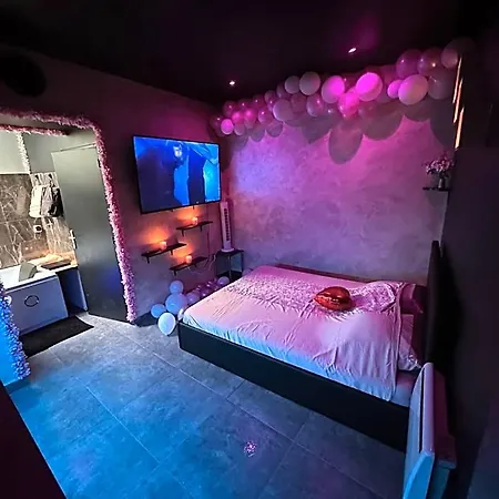 Liebeshotel Jacuzzi Lyon